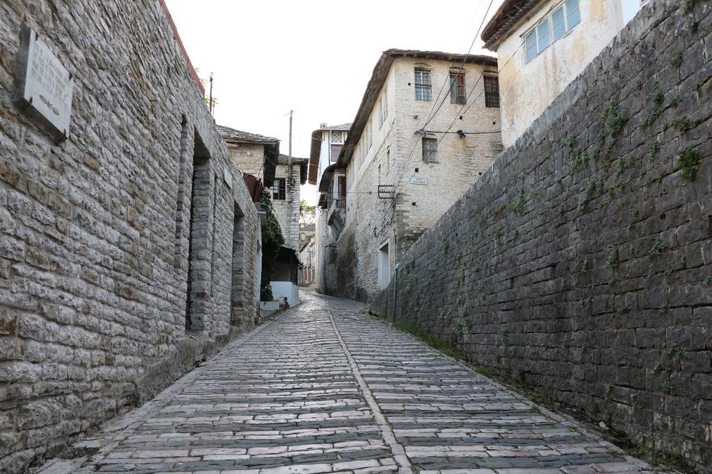 Stone City Hostel Gjirokastër Dış mekan fotoğraf